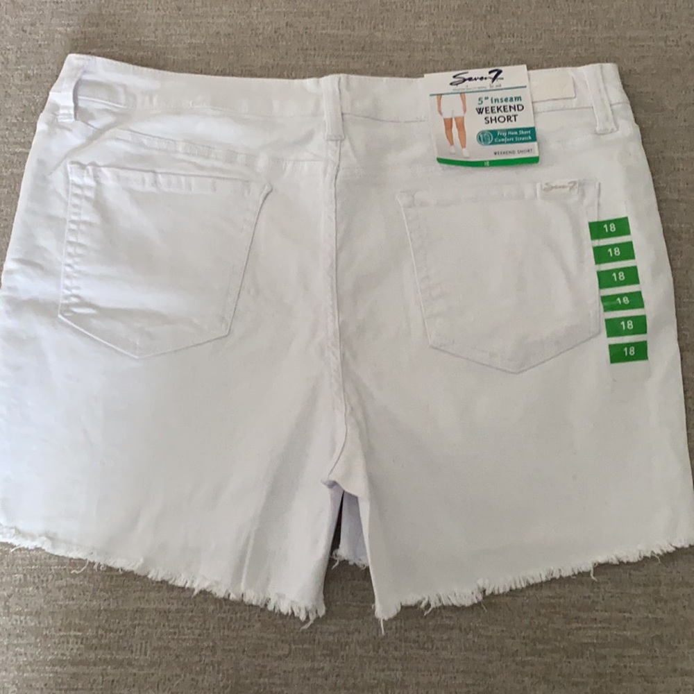 Seven7 - white jean , 5”Inseam  “Weekend Shorts” Size 18 NWT. - Picture 2 of 10